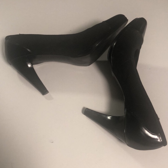 Black 4 inch heels in tip top shape. - Picture 6 of 6